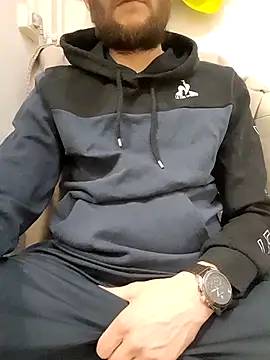 80julien online show from February 2026 12:15:02 AM