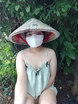 EnzxMoon02 online show from May 2026 10:01:01 AM