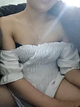 Snapshot of Vanvan68xx chatting on February 2026 03:59:01 AM Vanvan68xx online show from February 2026 03:59:01 AM