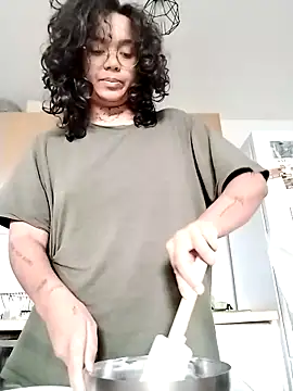 therealsun8 online show from February 2026 07:42:02 AM