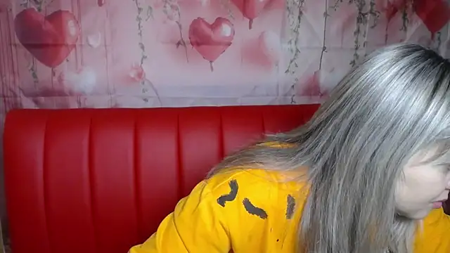 Snapshot of VeronicaSvitt chatting on February 2026 01:17:01 PM VeronicaSvitt online show from February 2026 01:17:01 PM