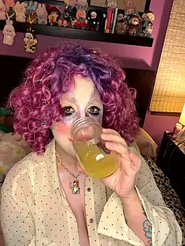 Snapshot of kitkathecartoonclown chatting on January 2026 04:39:01 AM kitkathecartoonclown online show from January 2026 04:39:01 AM