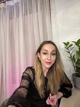 Snapshot of AnesaKis chatting on January 2026 12:03:01 AM AnesaKis online show from January 2026 12:03:01 AM