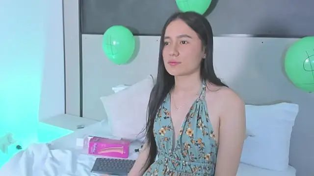 mia slora online show from March 2026 12:19:01 PM