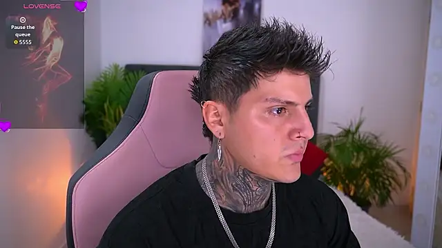 Snapshot of goldenatlasX chatting on February 2026 07:32:02 PM goldenatlasX online show from February 2026 07:32:02 PM