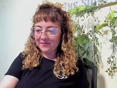 Snapshot of ANASTASIA_SWEETT chatting on February 2026 10:51:02 PM ANASTASIA SWEETT online show from February 2026 10:51:02 PM