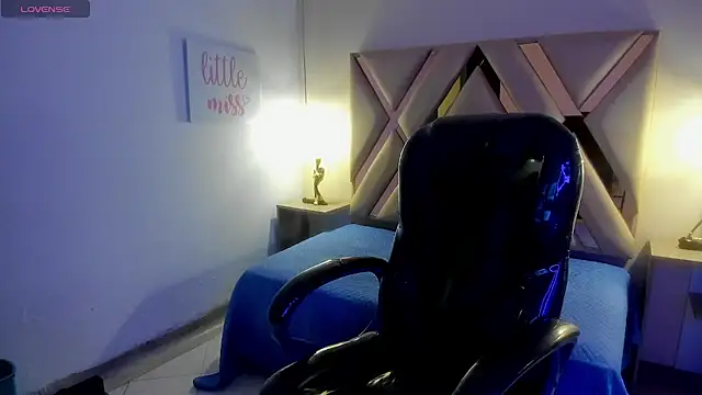 Snapshot of SallyKitty_ chatting on February 2026 03:37:02 AM SallyKitty online show from February 2026 03:37:02 AM