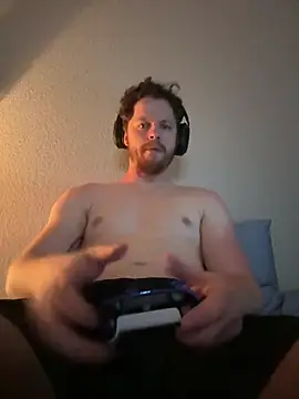 Issa Crazed online show from March 2026 07:14:02 AM