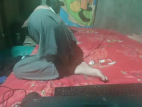 Snapshot of Pinay_Mama chatting on February 2026 06:00:02 PM Pinay Mama online show from February 2026 06:00:02 PM