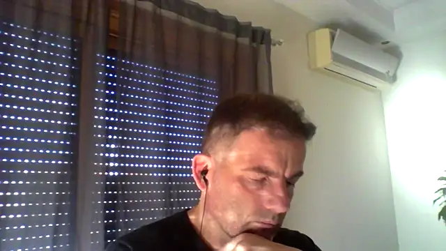 Snapshot of _grj1 chatting on April 2026 07:44:01 AM grj1 online show from April 2026 07:44:01 AM