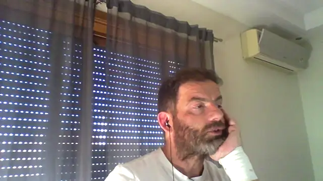 Snapshot of _grj1 chatting on May 2026 09:17:02 AM grj1 online show from May 2026 09:17:02 AM