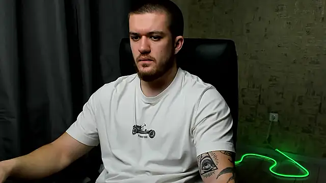 Snapshot of Well_boy chatting on January 2026 04:56:01 PM Well boy online show from January 2026 04:56:01 PM