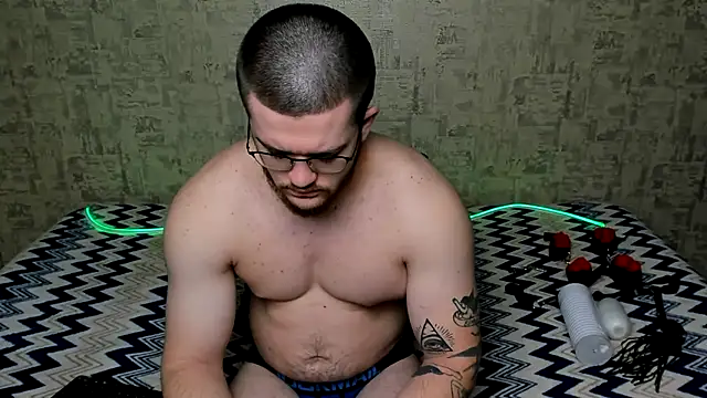 Snapshot of Well_boy chatting on February 2026 06:15:02 PM Well boy online show from February 2026 06:15:02 PM