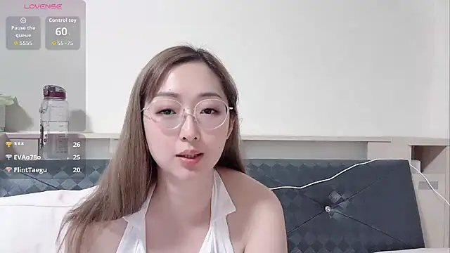 Snapshot of tw_kimi chatting on February 2026 06:15:01 PM tw kimi online show from February 2026 06:15:01 PM