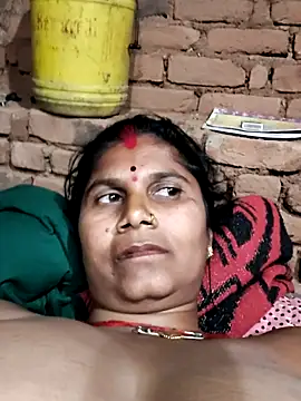 Snapshot of Hot_di97 chatting on February 2026 03:27:02 PM Hot di97 online show from February 2026 03:27:02 PM