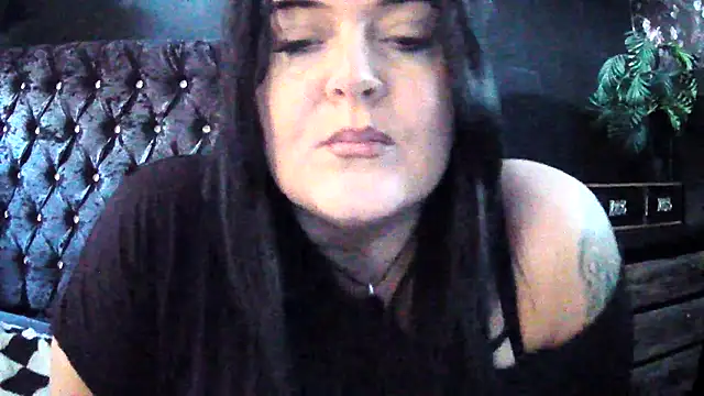 Snapshot of Miss_CurvesXXX chatting on January 2026 10:31:01 AM Miss CurvesXXX online show from January 2026 10:31:01 AM
