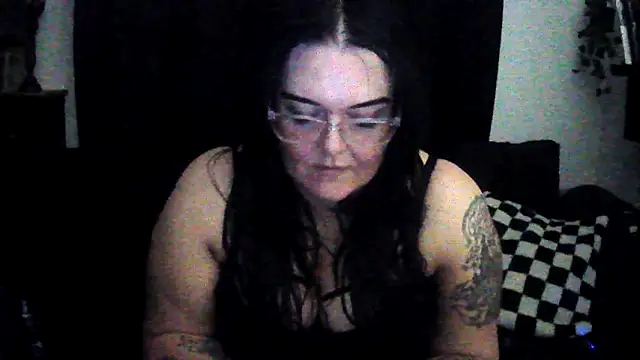 Snapshot of Miss_CurvesXXX chatting on February 2026 06:12:01 PM Miss CurvesXXX online show from February 2026 06:12:01 PM