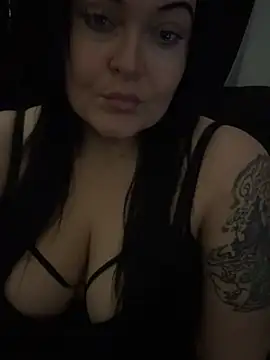 Snapshot of Miss_CurvesXXX chatting on February 2026 12:04:01 PM Miss CurvesXXX online show from February 2026 12:04:01 PM