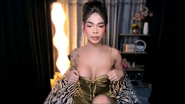 Snapshot of ShannelKeller chatting on February 2026 01:42:02 AM ShannelKeller online show from February 2026 01:42:02 AM