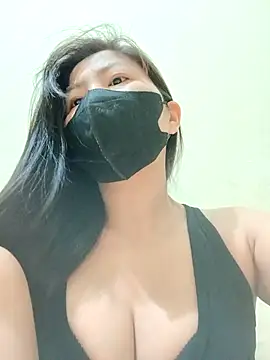 Snapshot of Lyly-68688 chatting on February 2026 11:45:01 PM Lyly-68688 online show from February 2026 11:45:01 PM