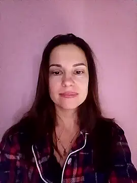 Snapshot of She-Moon chatting on January 2026 06:11:02 PM She-Moon online show from January 2026 06:11:02 PM