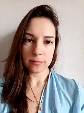 Snapshot of She-Moon chatting on February 2026 06:51:02 AM She-Moon online show from February 2026 06:51:02 AM