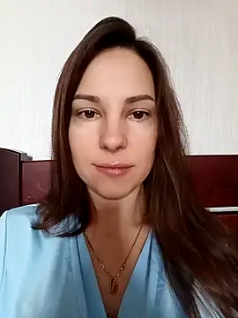 Snapshot of She-Moon chatting on February 2026 08:07:01 AM She-Moon online show from February 2026 08:07:01 AM