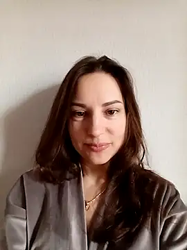 Snapshot of She-Moon chatting on February 2026 07:26:01 AM She-Moon online show from February 2026 07:26:01 AM