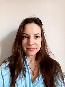 Snapshot of She-Moon chatting on February 2026 07:06:01 AM She-Moon online show from February 2026 07:06:01 AM