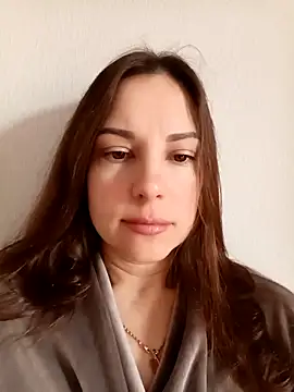 Snapshot of She-Moon chatting on February 2026 07:30:01 AM She-Moon online show from February 2026 07:30:01 AM