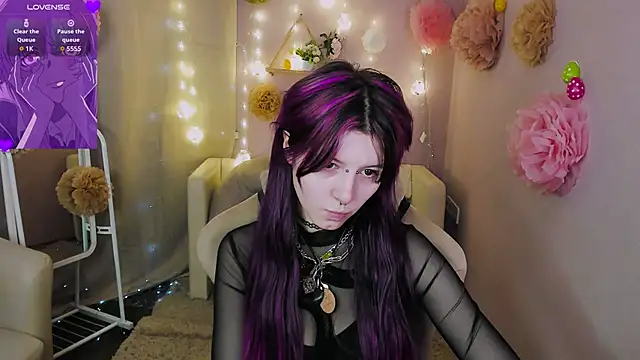 Ashley Veil online show from May 2026 08:50:02 PM