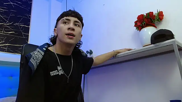 XanderGrey8 online show from February 2026 07:29:02 PM