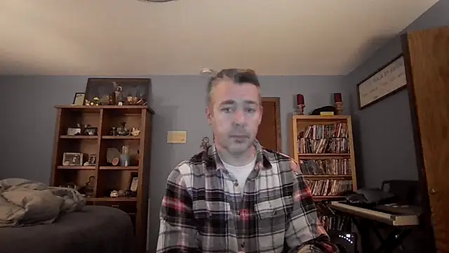 chrisw8140 online show from February 2026 03:47:01 AM