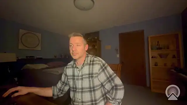 chrisw8140 online show from May 2026 03:46:02 AM