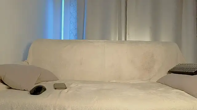 Snapshot of first_mark chatting on February 2026 05:22:02 PM first mark online show from February 2026 05:22:02 PM