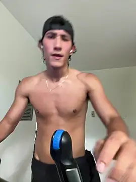 Snapshot of emilio_rivs chatting on June 2026 08:00:02 PM emilio rivs online show from June 2026 08:00:02 PM