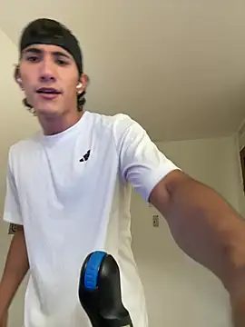 Snapshot of emilio_rivs chatting on June 2026 01:59:02 PM emilio rivs online show from June 2026 01:59:02 PM