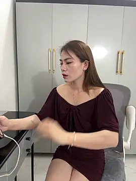 Llabi2k online show from May 2026 09:43:01 PM