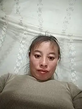 Snapshot of kaia-cam chatting on January 2026 12:54:02 PM kaia-cam online show from January 2026 12:54:02 PM