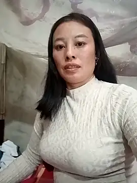 Snapshot of kaia-cam chatting on January 2026 04:05:02 AM kaia-cam online show from January 2026 04:05:02 AM