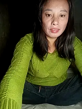 Snapshot of kaia-cam chatting on February 2026 08:34:01 PM kaia-cam online show from February 2026 08:34:01 PM