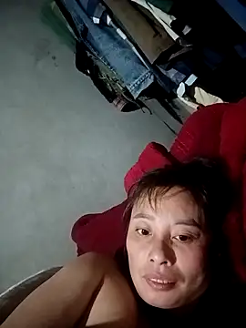 Snapshot of kaia-cam chatting on February 2026 09:37:02 PM kaia-cam online show from February 2026 09:37:02 PM