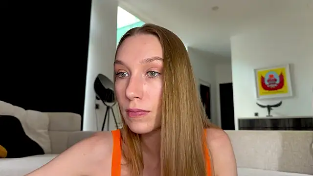 Snapshot of Linaspicee chatting on February 2026 05:15:01 AM Linaspicee online show from February 2026 05:15:01 AM