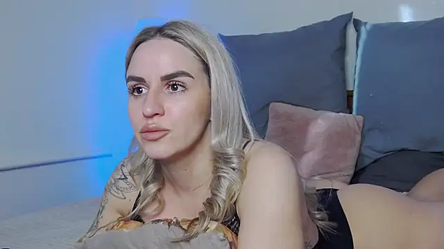 Snapshot of _KSmith_ chatting on January 2026 07:01:02 AM KSmith online show from January 2026 07:01:02 AM