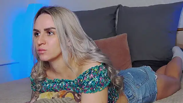 Snapshot of _KSmith_ chatting on February 2026 02:30:01 AM KSmith online show from February 2026 02:30:01 AM