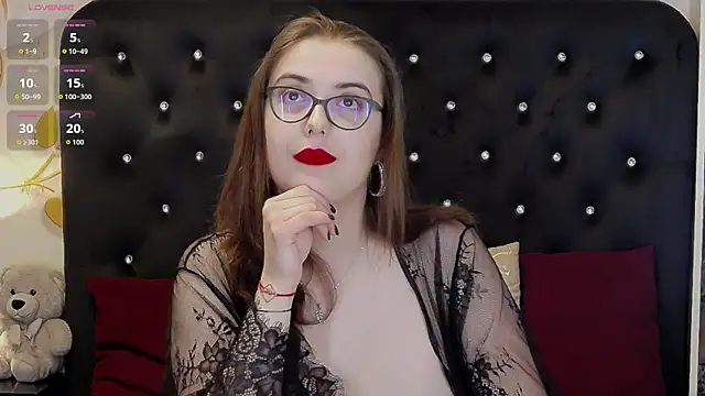 JulieAnnX online show from May 2026 06:07:01 AM