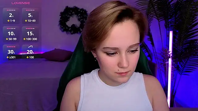 Snapshot of Ellie_Heavenly chatting on January 2026 08:29:02 AM Ellie Heavenly online show from January 2026 08:29:02 AM