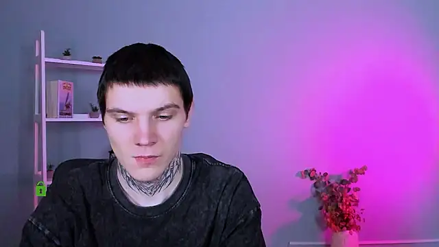 Snapshot of miles_candy chatting on February 2026 07:51:02 PM miles candy online show from February 2026 07:51:02 PM