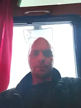 Snapshot of Ivan9999k chatting on January 2026 03:17:02 PM Ivan9999k online show from January 2026 03:17:02 PM