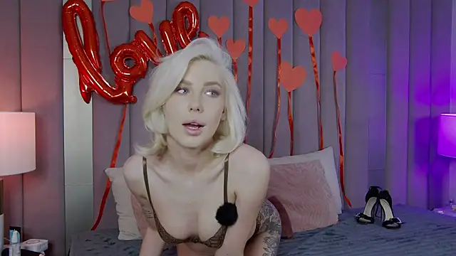 Snapshot of TiffanyStein chatting on February 2026 03:10:01 AM TiffanyStein online show from February 2026 03:10:01 AM